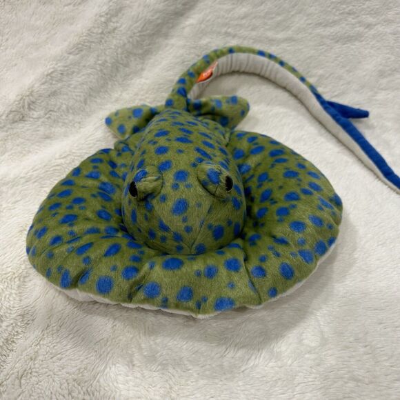 Wild Republic Green Blue Spotted Stingray 29” Long Realistic Aquarium Plush Toy - Picture 2 of 6
